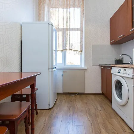 Апартаменты на вул. сходова 3, бічна ужгородської, біля високого замку. Львов