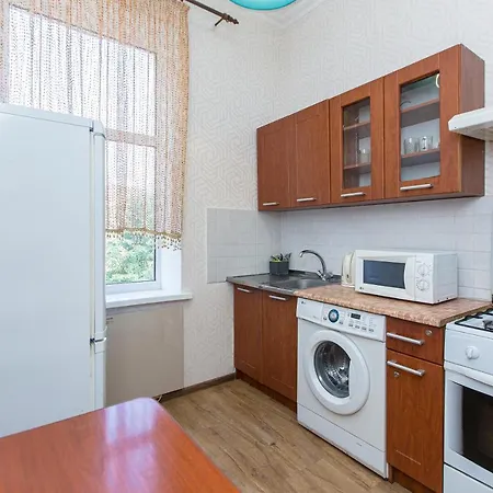 Апартаменты на вул. сходова 3, бічна ужгородської, біля високого замку.