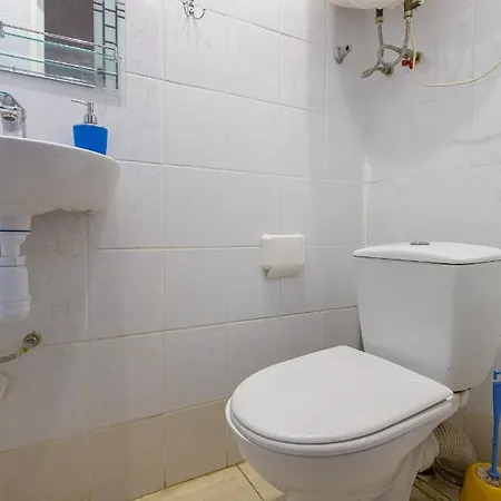 на вул. сходова 3, бічна ужгородської, біля високого замку. Апартаменты *