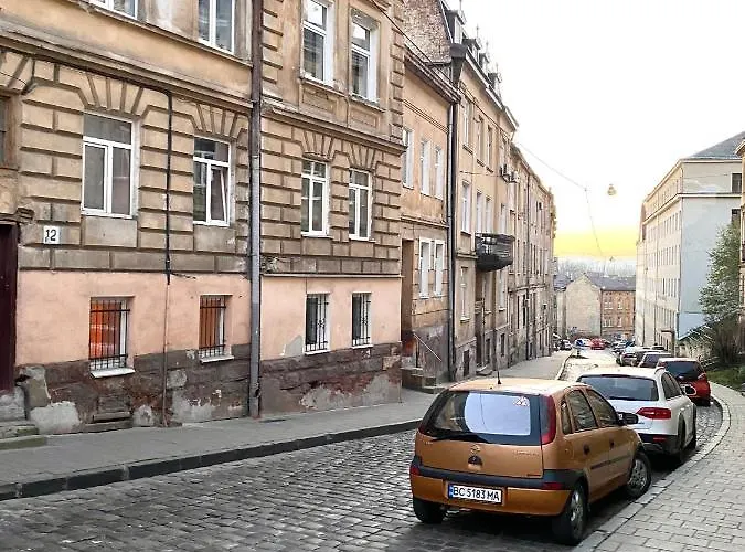 подобово вулиця сходова 3 бічна ужгородської біля високого замку * Lviv